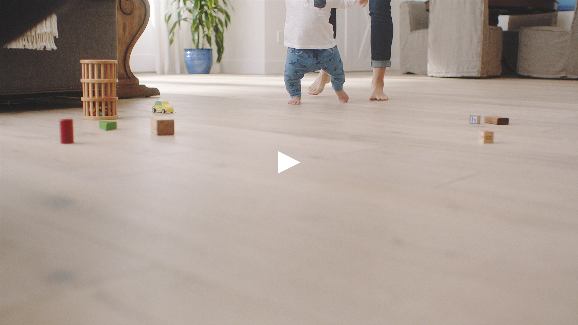 Bona Commercial, Baby Steps